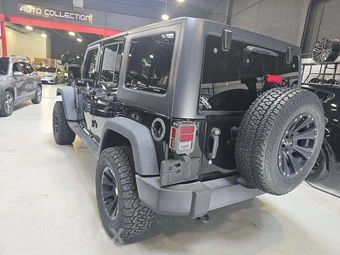 2017 Jeep Wrangler Unlimited Sport - miniatura 2