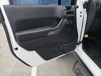 2017 Jeep Wrangler Unlimited Sport - miniatura 9