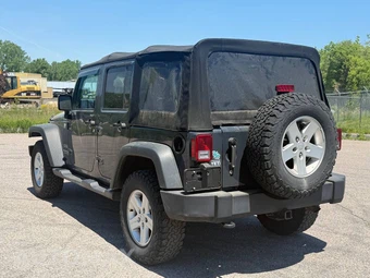 2017 Jeep Wrangler Unlimited Sport - miniatura 3