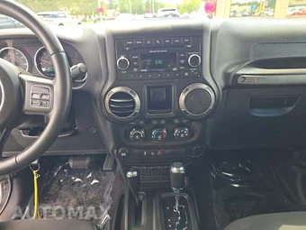 2017 Jeep Wrangler Willys Wheeler Edition - miniatura 7