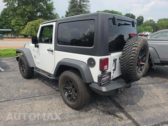 2017 Jeep Wrangler Willys Wheeler Edition - miniatura 2