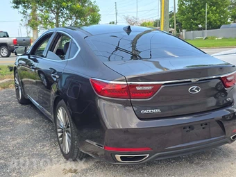 2017 Kia Cadenza Limited – miniatura 2