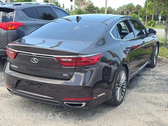 2017 Kia Cadenza Limited – miniatura 3