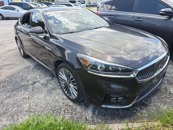 2017 Kia Cadenza Limited – miniatura 4
