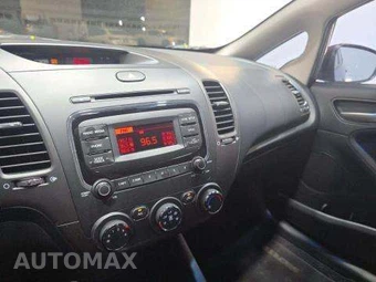 2017 Kia Forte LX Sedan – miniatura 10