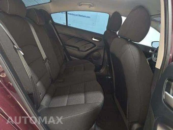 2017 Kia Forte LX Sedan – miniatura 16