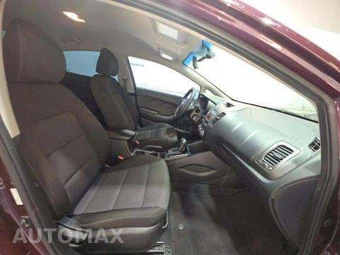 2017 Kia Forte LX Sedan – miniatura 18
