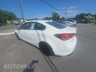 2017 Kia Forte LX Sedan – miniatura 2