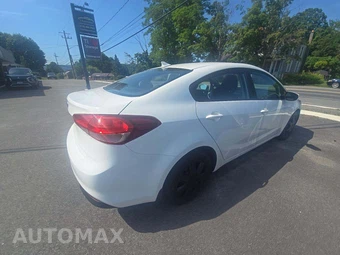2017 Kia Forte LX Sedan – miniatura 3