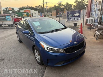 2017 Kia Forte LX Sedan - miniatura 10