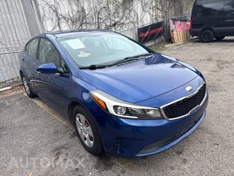 2017 Kia Forte LX Sedan - miniatura 16