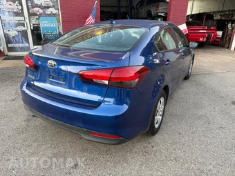 2017 Kia Forte LX Sedan - miniatura 9