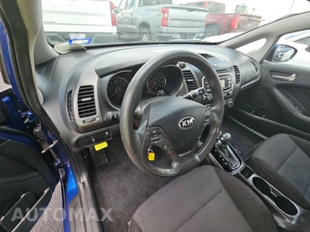 2017 Kia Forte LX Sedan – miniatura 11