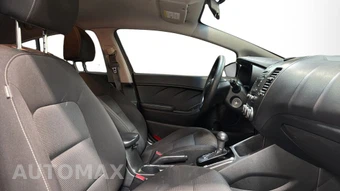 2017 Kia Forte LX Sedan - miniatura 11