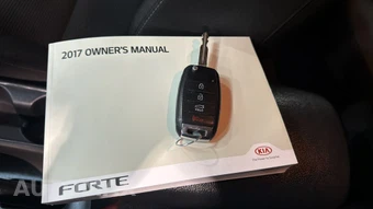 2017 Kia Forte LX Sedan - miniatura 31