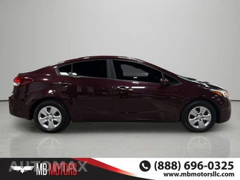 2017 Kia Forte LX Sedan - miniatura 5