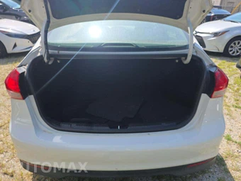 2017 Kia Forte LX Sedan - miniatura 14