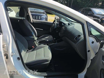 2017 Kia Forte LX Sedan - miniatura 18