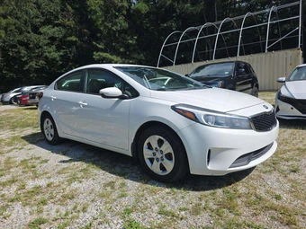 2017 Kia Forte LX Sedan - miniatura 4