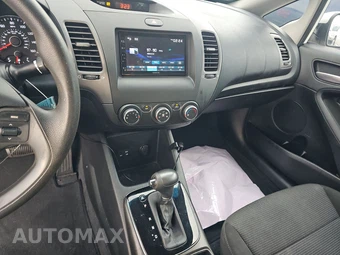 2017 Kia Forte LX Sedan – miniatura 11