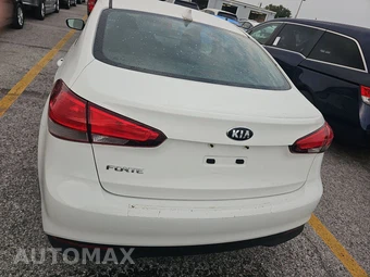 2017 Kia Forte LX Sedan – miniatura 16
