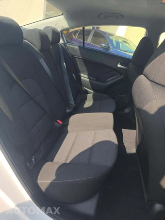 2017 Kia Forte LX Sedan – miniatura 16