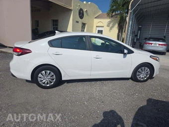 2017 Kia Forte LX Sedan – miniatura 4