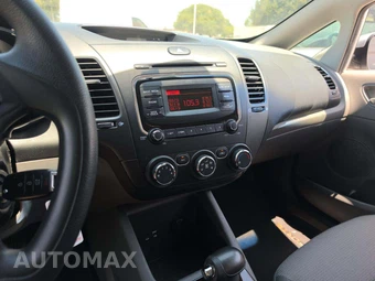 2017 Kia Forte LX Sedan - miniatura 10
