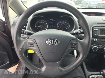 2017 Kia Forte LX Sedan – miniatura 10