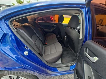 2017 Kia Forte LX Sedan – miniatura 13