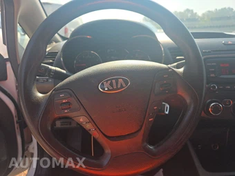 2017 Kia Forte LX Sedan - miniatura 10