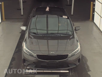 2017 Kia Forte LX Sedan – miniatura 2