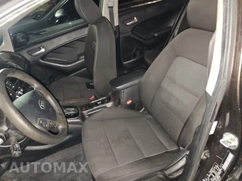 2017 Kia Forte LX Sedan – miniatura 7