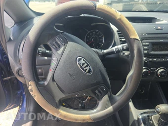 2017 Kia Forte LX Sedan - miniatura 10