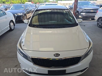 2017 Kia Forte LX Sedan – miniatura 2