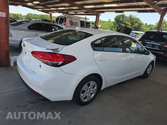 2017 Kia Forte LX Sedan – miniatura 4