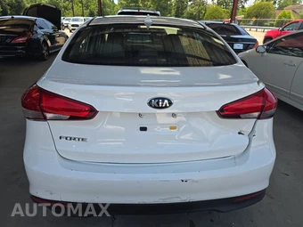 2017 Kia Forte LX Sedan – miniatura 5