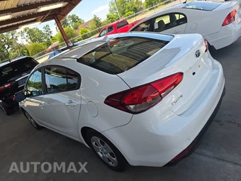 2017 Kia Forte LX Sedan – miniatura 6