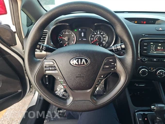 2017 Kia Forte LX Sedan – miniatura 10