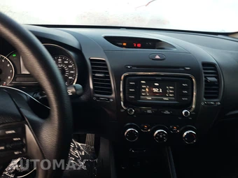 2017 Kia Forte LX Sedan – miniatura 11