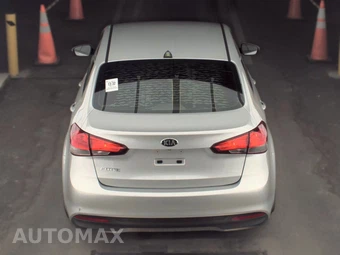 2017 Kia Forte LX Sedan – miniatura 5