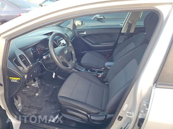 2017 Kia Forte LX Sedan – miniatura 7