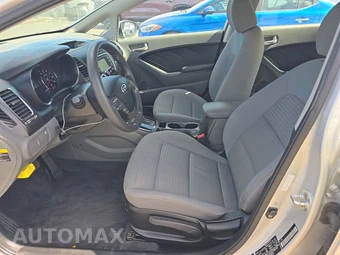 2017 Kia Forte LX Sedan – miniatura 7