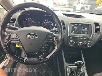 2017 Kia Forte S Sedan – miniatura 11