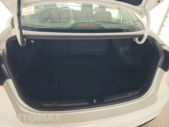 2017 Kia Forte S Sedan – miniatura 16