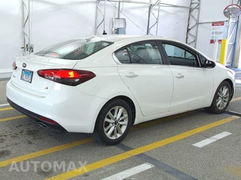 2017 Kia Forte S Sedan – miniatura 4