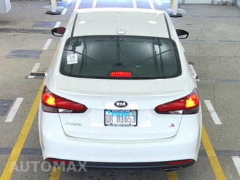 2017 Kia Forte S Sedan – miniatura 5