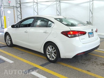 2017 Kia Forte S Sedan – miniatura 6