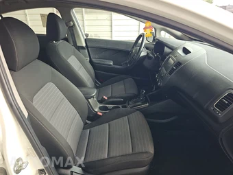 2017 Kia Forte S Sedan – miniatura 8