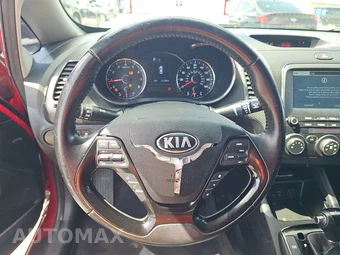 2017 Kia Forte S Sedan – miniatura 10